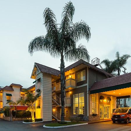 Ramada By Wyndham Costa Mesa/Newport Beach Buitenkant foto