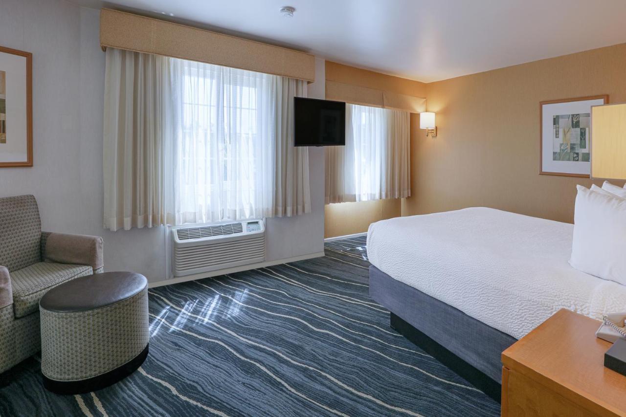 Ramada By Wyndham Costa Mesa/Newport Beach Buitenkant foto