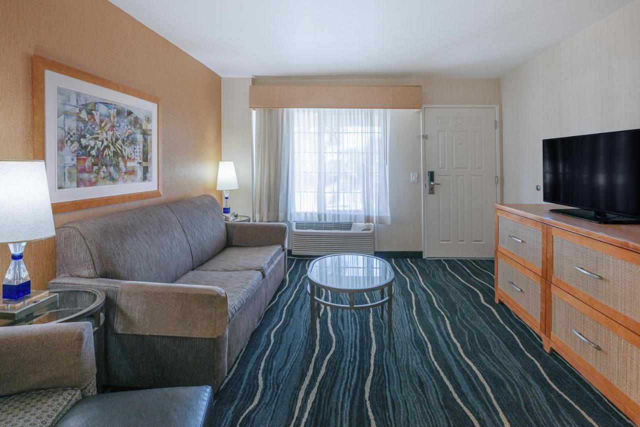 Ramada By Wyndham Costa Mesa/Newport Beach Buitenkant foto