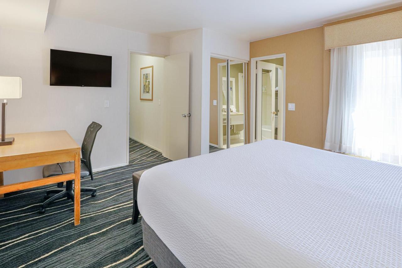Ramada By Wyndham Costa Mesa/Newport Beach Buitenkant foto