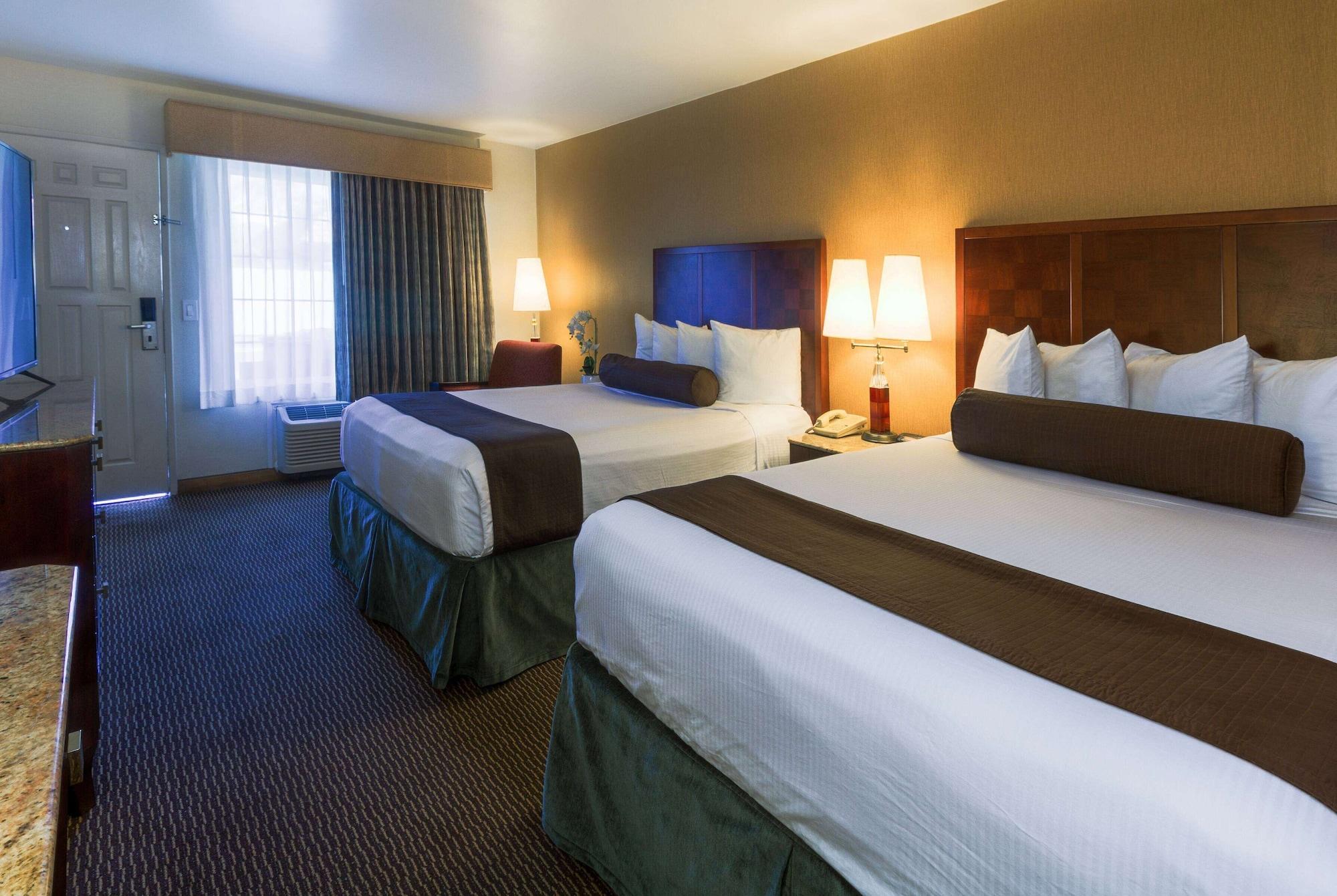 Ramada By Wyndham Costa Mesa/Newport Beach Buitenkant foto