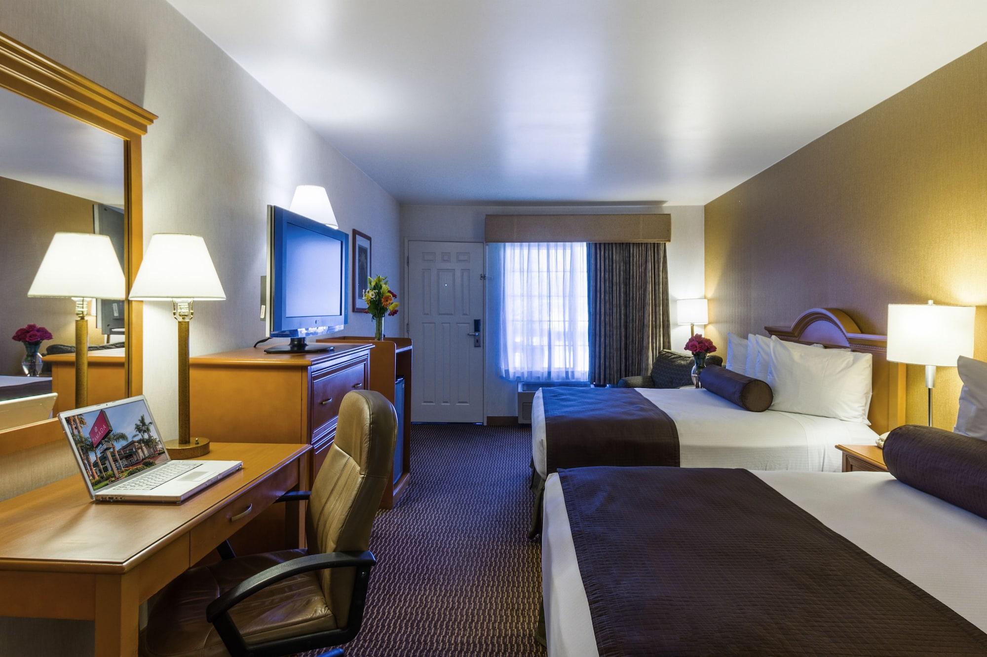 Ramada By Wyndham Costa Mesa/Newport Beach Buitenkant foto