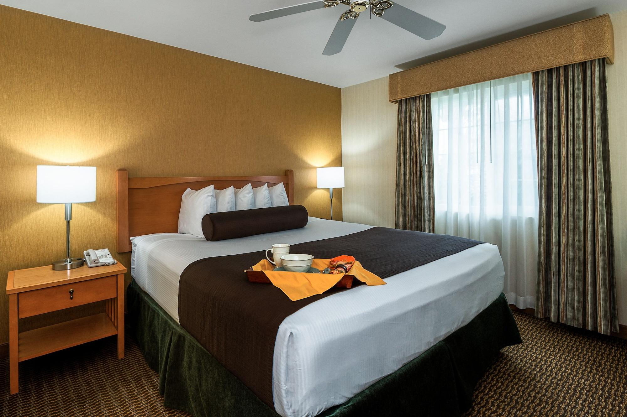 Ramada By Wyndham Costa Mesa/Newport Beach Buitenkant foto