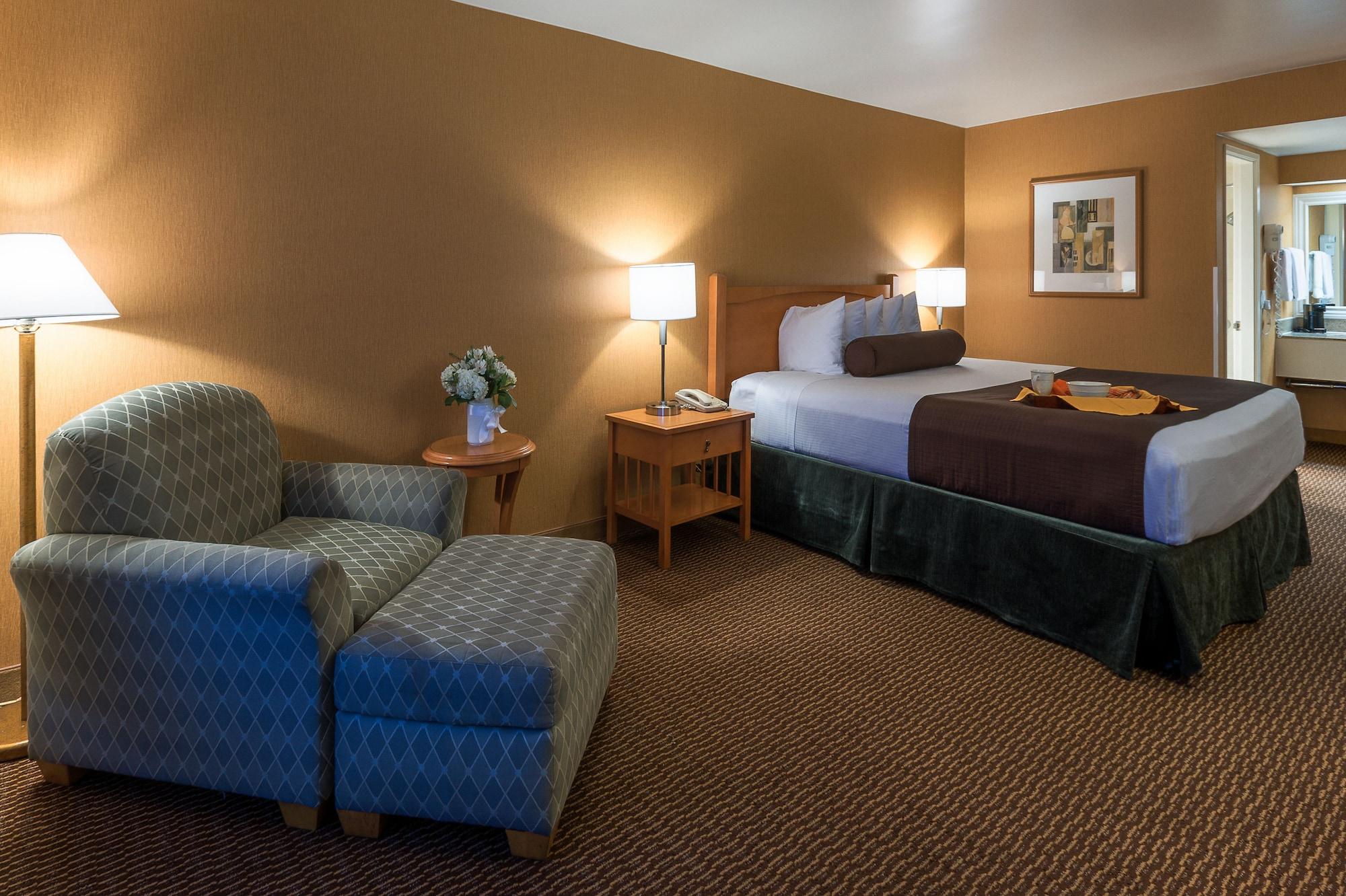 Ramada By Wyndham Costa Mesa/Newport Beach Buitenkant foto