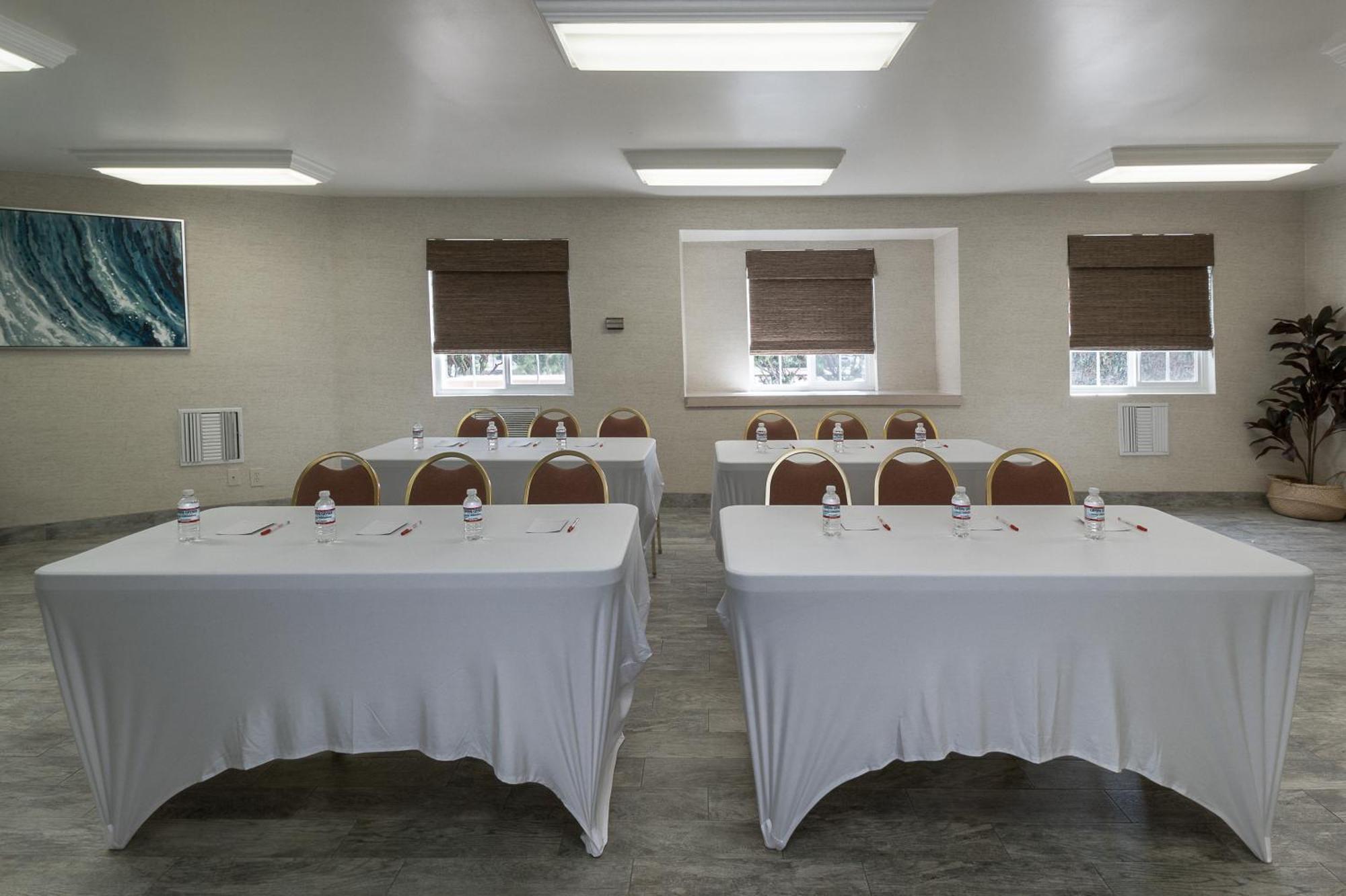 Ramada By Wyndham Costa Mesa/Newport Beach Buitenkant foto